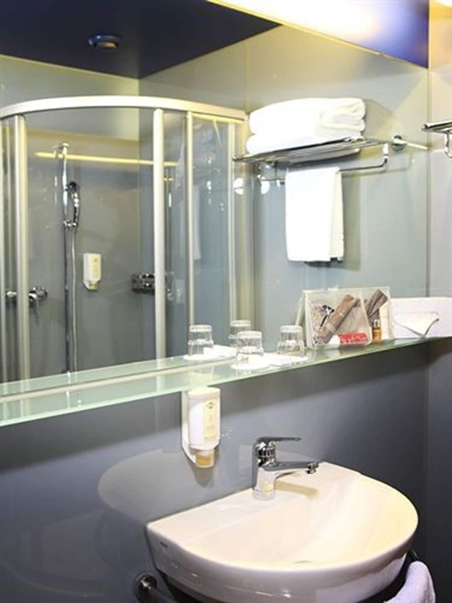 Montana Otel 3*