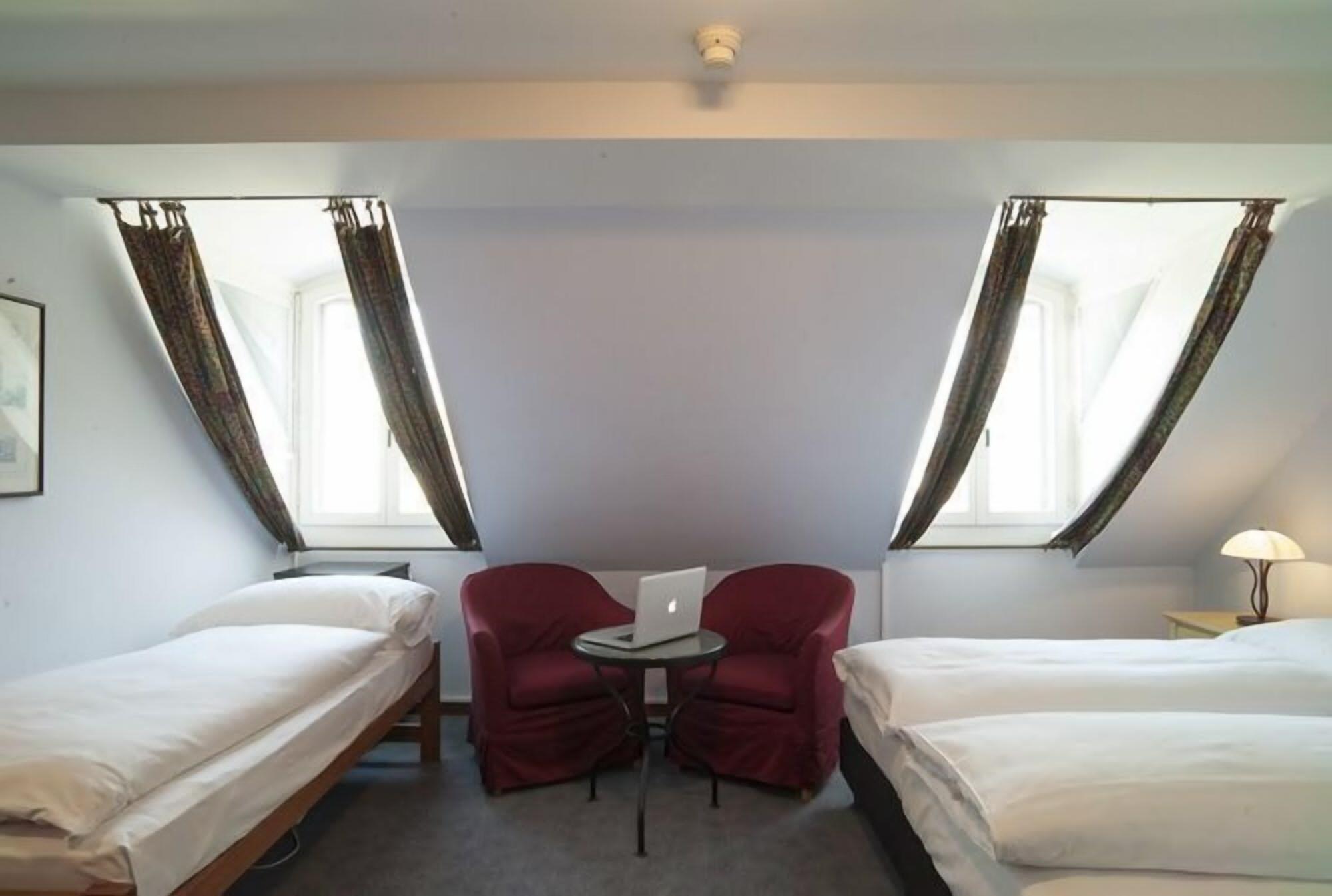 Montana Otel 3*