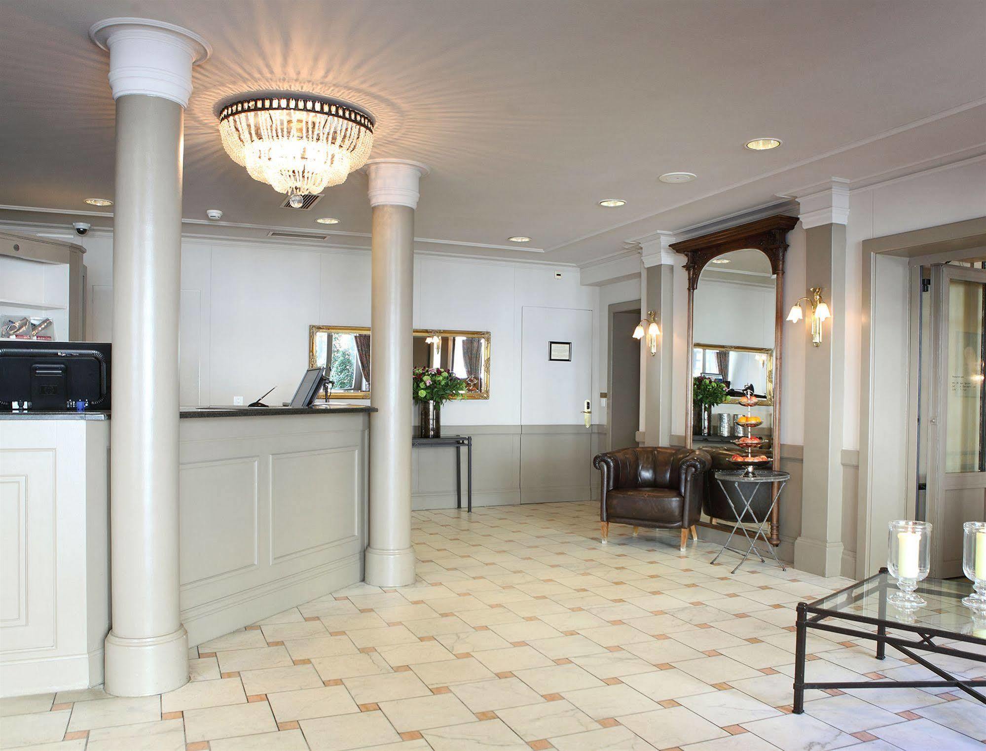 Montana Otel 3*