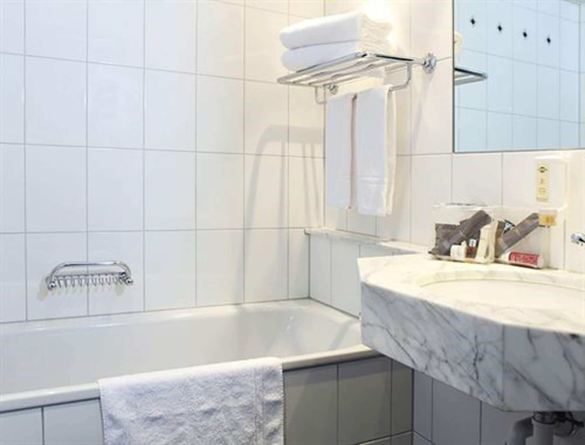 Montana Hotell 3*